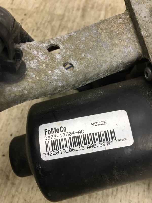 Моторчик стеклоочистителя передний левый FUSION 14- 2013 CD4 C25HDEX Моторчик стеклоочистителя передний левый FUSION 14- 2013 CD4 C25HDEX