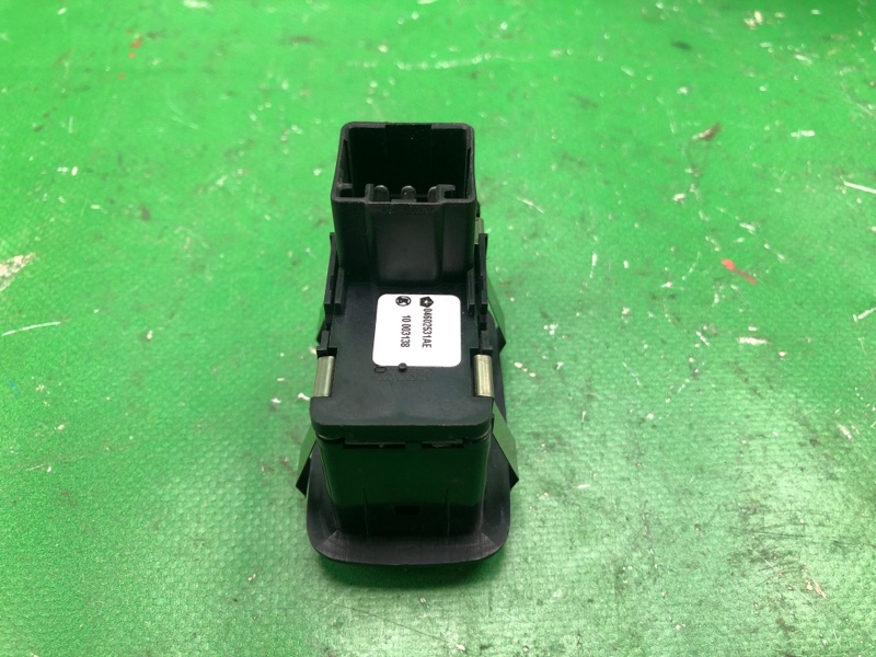 Кнопка стеклоподъемника JOURNEY 08-20 2008 JC 3.5 EGF Кнопка стеклоподъемника JOURNEY 08-20 2008 JC 3.5 EGF