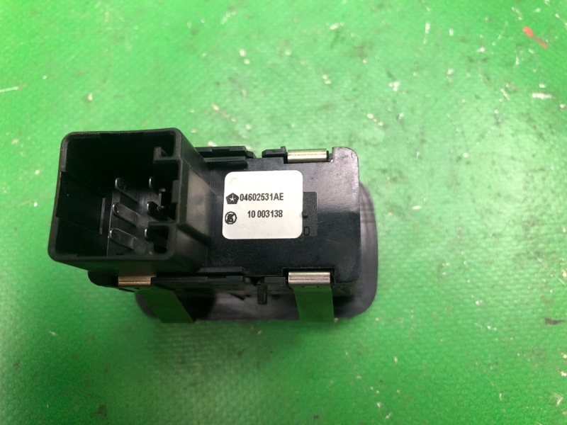 Кнопка стеклоподъемника DODGE JOURNEY 08-20 JC 3.5 EGF Кнопка стеклоподъемника DODGE JOURNEY 08-20 JC 3.5 EGF
