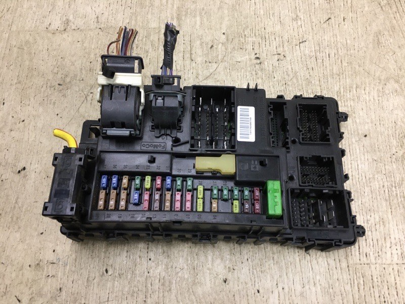 Запчасть блок предохранителей моторный отсек FORD FUSION 14- 2013 CD4 C25HDEX DG9Z-15604-H Б/У Блок предохранителей моторный отсек FORD FUSION 14- 2013 CD4 C25HDEX DG9Z-15604-H Б/У