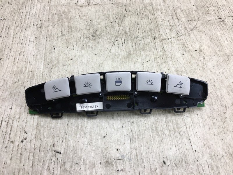 Плафон салона FORD FUSION 14- 2013 CD4 C25HDEX DS7Z-54519A70-BD Б/У