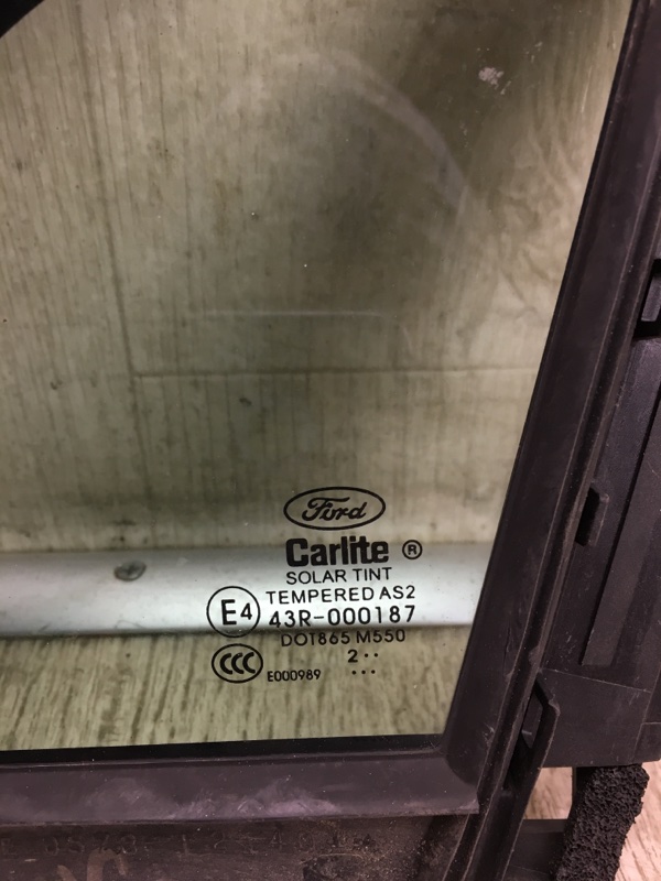 Стекло двери глухое переднее левое FUSION 14- 2013 CD4 C25HDEX Стекло двери глухое переднее левое FUSION 14- 2013 CD4 C25HDEX