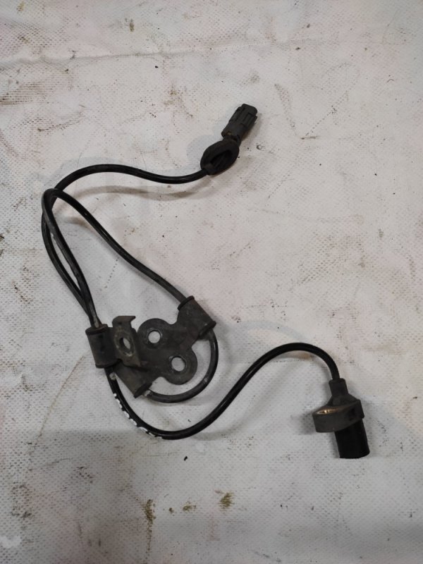 Запчасть датчик abs передний левый SUBARU IMPREZA 00-07 GD/GG Б/У Датчик ABS передний левый SUBARU IMPREZA 00-07 GD/GG Б/У