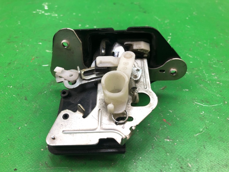 Замок крышки багажника JOURNEY 08-20 2008 JC 3.5 EGF Замок крышки багажника JOURNEY 08-20 2008 JC 3.5 EGF