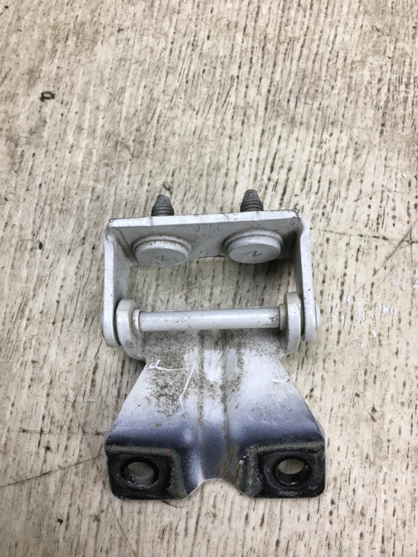 Петля крышки багажника задняя правая SUBARU TRIBECA B9 05-07