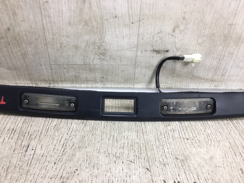 Панель подсветки номера задний SUBARU TRIBECA B9 05-07