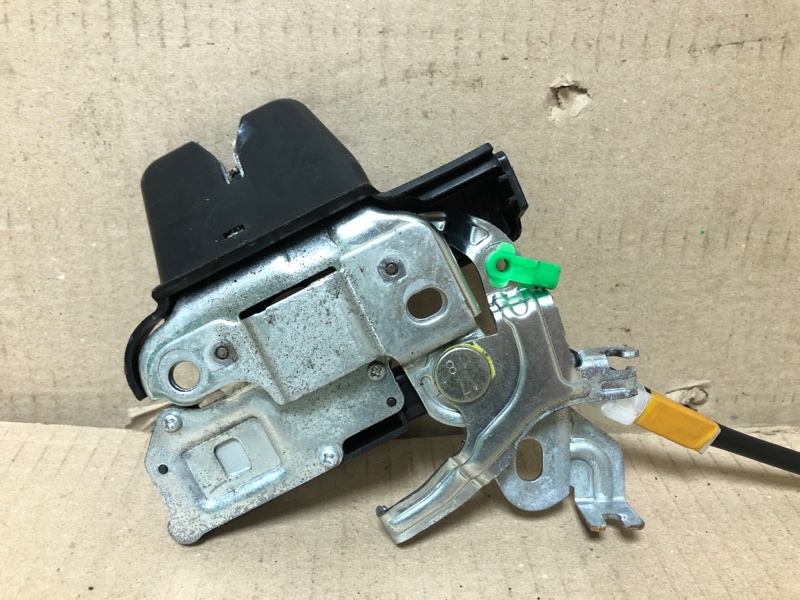 Замок крышки багажника SOLARA 03-09 COUPE 2.4 2AZFE Замок крышки багажника SOLARA 03-09 COUPE 2.4 2AZFE