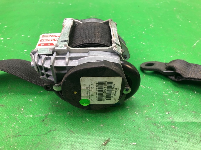 Ремень безопасности правый JOURNEY 08-20 2008 JC 3.5 EGF