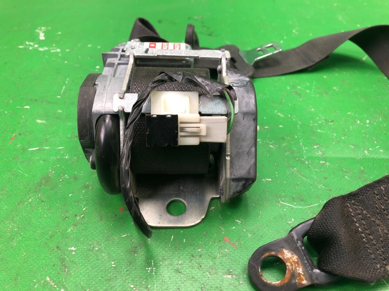 Ремень безопасности левый JOURNEY 08-20 2008 JC 3.5 EGF