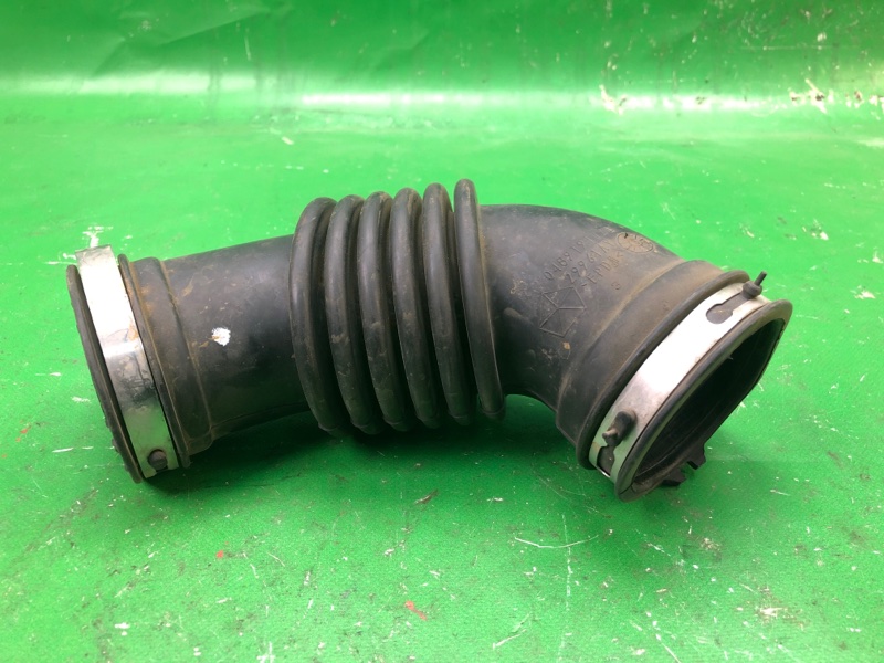 Запчасть патрубок воздушного фильтра DODGE JOURNEY 08-20 2008 JC 3.5 EGF 4891911AA Б/У Патрубок воздушного фильтра DODGE JOURNEY 08-20 2008 JC 3.5 EGF 4891911AA Б/У