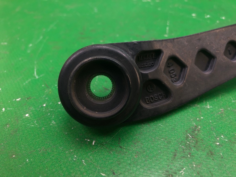 Поводок стеклоочистителя передний левый JOURNEY 08-20 2008 JC 3.5 EGF