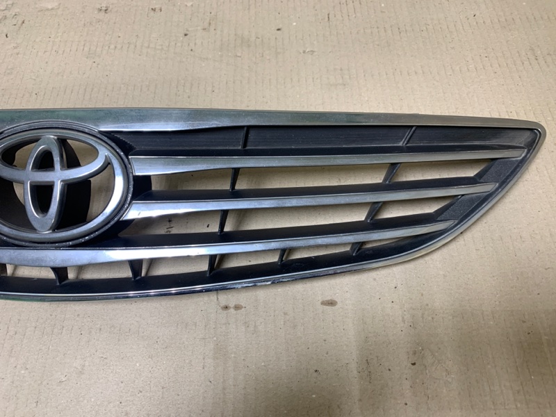 Решетка радиатора CAMRY 30 02-06 2006 Седан 2.4 2AZFE