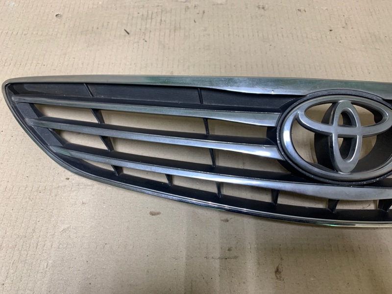 Решетка радиатора TOYOTA CAMRY 30 02-06 Седан 2.4 2AZFE