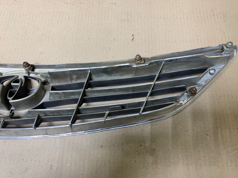 Решетка радиатора CAMRY 30 02-06 2006 Седан 2.4 2AZFE