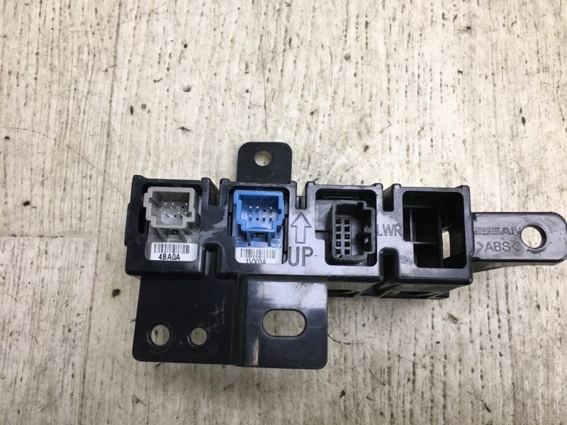 Блок кнопок торпедо X-TRAIL/ROGUE T32 13-20 2017 T32 2.5 QR25DE