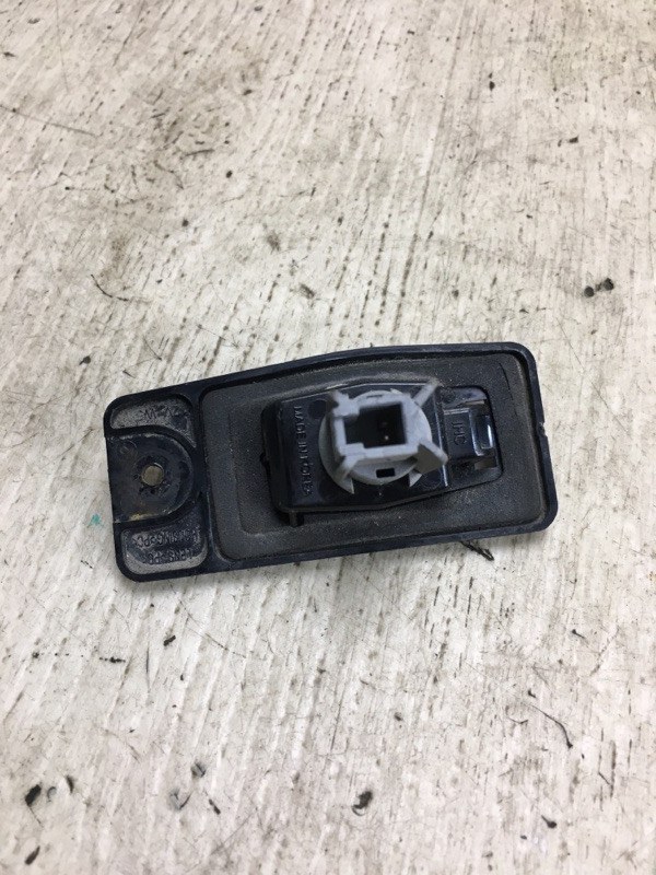 Подсветка номера NISSAN X-TRAIL/ROGUE T32 13-20 T32 2.5 QR25DE