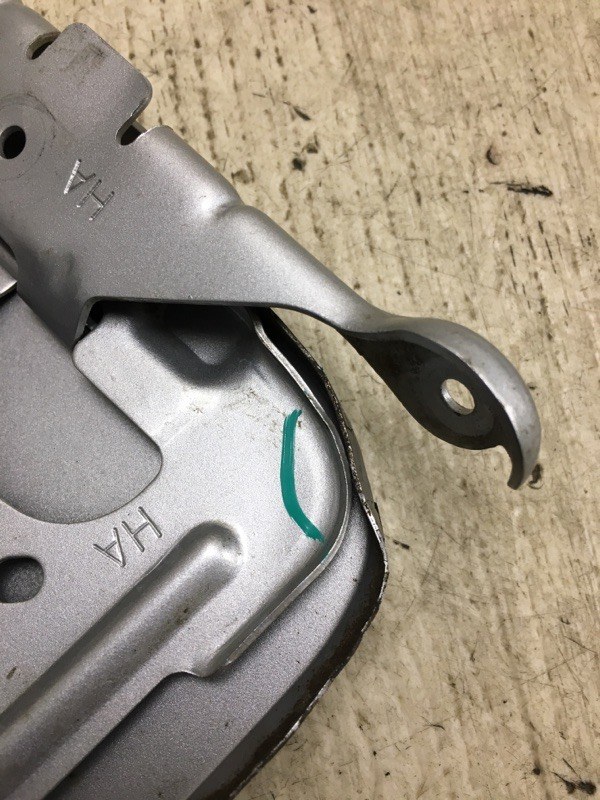 Лючок топливного бака X-TRAIL/ROGUE T32 13-20 2017 T32 2.5 QR25DE