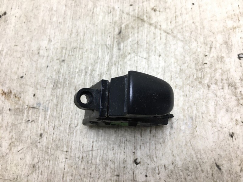 Кнопка стеклоподъемника задняя левая NISSAN X-TRAIL/ROGUE T32 13-20 2017 T32 2.5 QR25DE 25411-1KL5C Б/У