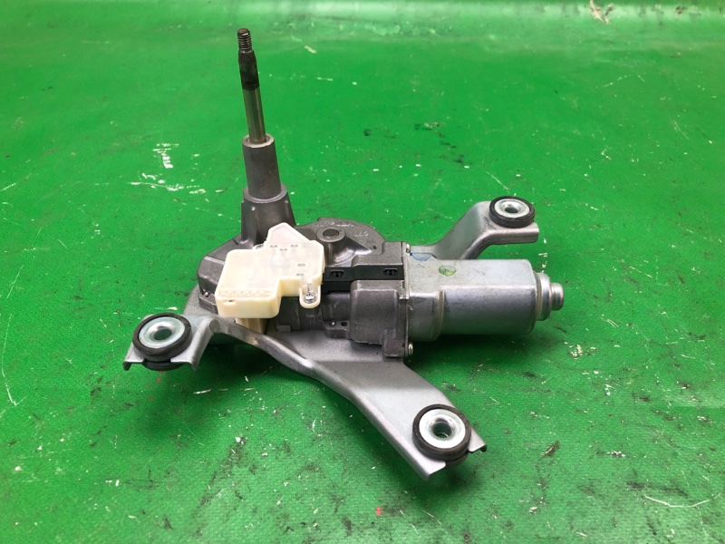 Запчасть моторчик стеклоочистителя задний JEEP COMPASS 06-16 2013 MK49 2.4 ED3 5116146AE Б/У Моторчик стеклоочистителя задний JEEP COMPASS 06-16 2013 MK49 2.4 ED3 5116146AE Б/У