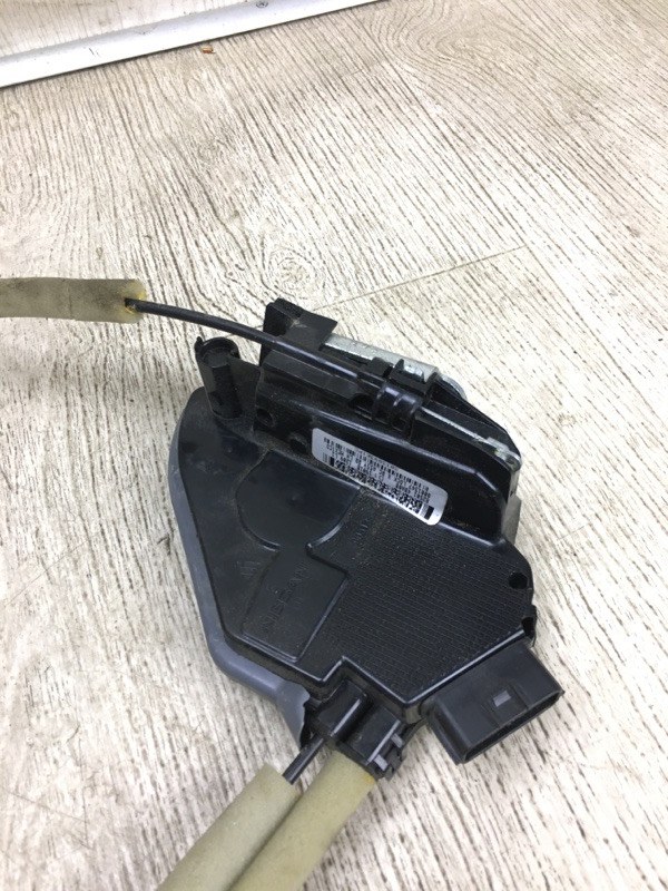 Замок двери задний левый X-TRAIL/ROGUE T32 13-20