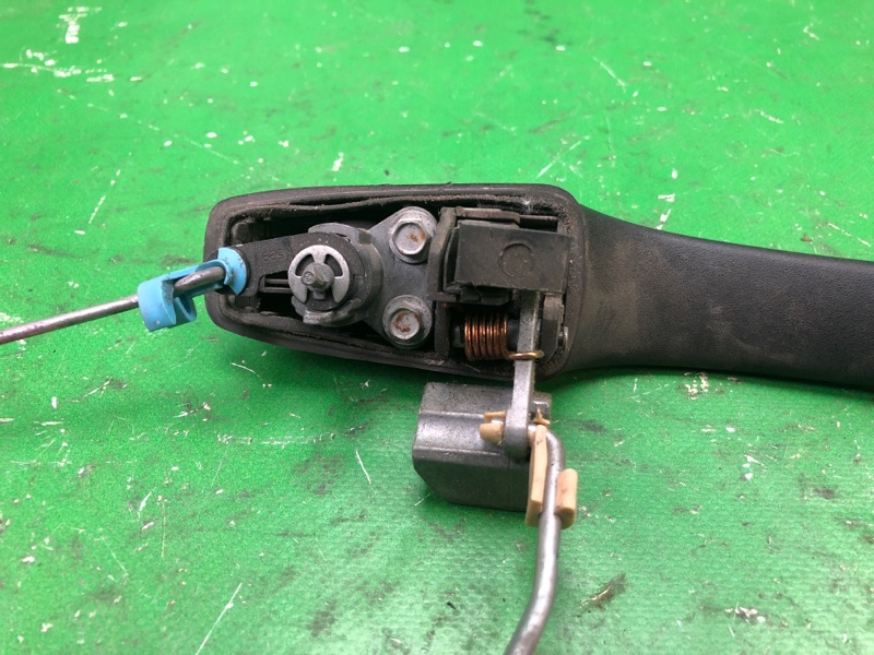 Ручка двери наружная передняя правая JEEP COMPASS 06-16 MK49 2.4 ED3 Ручка двери наружная передняя правая JEEP COMPASS 06-16 MK49 2.4 ED3