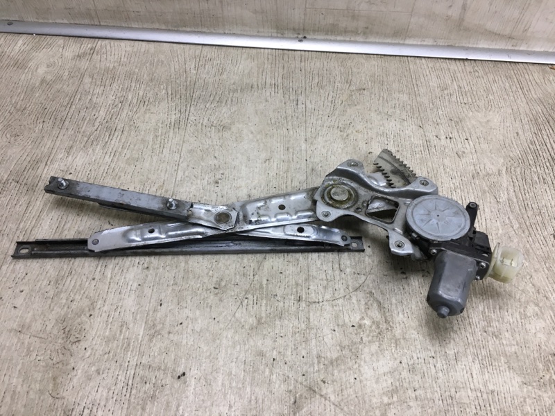 Стеклоподъемник задний правый X-TRAIL/ROGUE T32 13-20