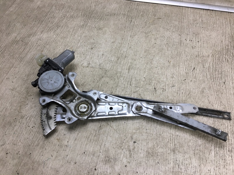 Стеклоподъемник задний правый NISSAN X-TRAIL/ROGUE T32 13-20