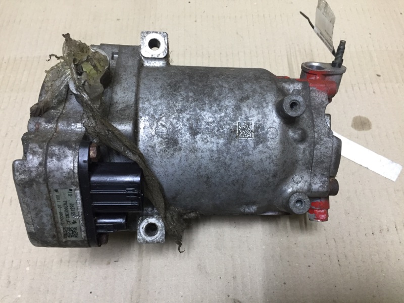 Компрессор кондиционера NISSAN LEAF 10-17 92600-1MG0A Б/У