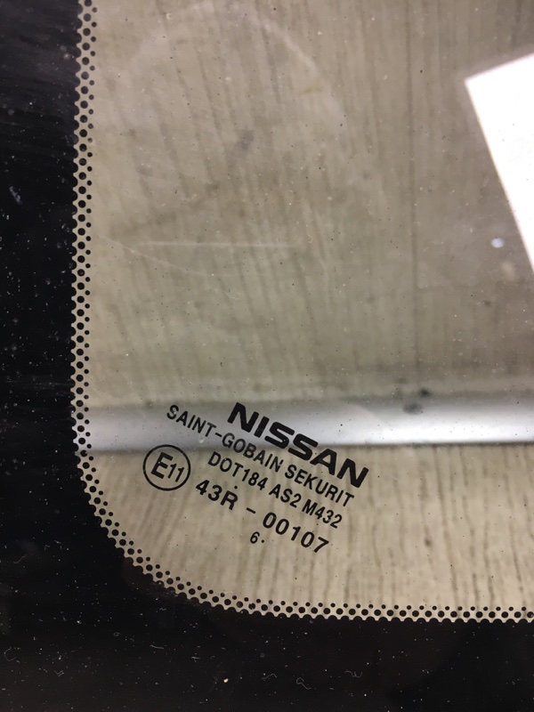 Стекло в кузов заднее левое X-TRAIL/ROGUE T32 13-20 2017 T32 2.5 QR25DE