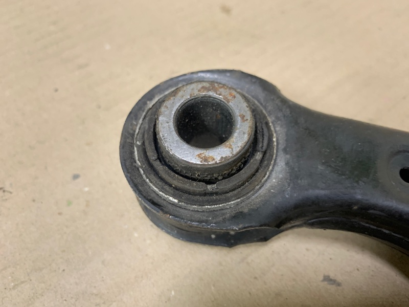 Рычаг задней подвески поперечный верхний JETTA USA 10-17 2016 Седан 1.4L TSI I-4 Turbocharged