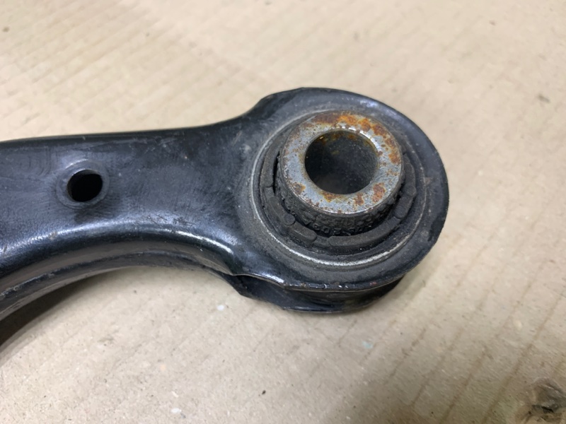 Рычаг задней подвески поперечный верхний JETTA USA 10-17 2016 Седан 1.4L TSI I-4 Turbocharged