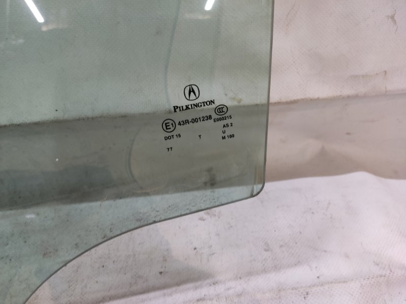 Стекло двери заднее левое TLX 14-17