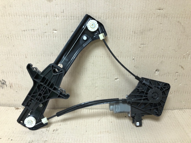 Стеклоподъемник задний правый PASSAT B8 14- 2018 Седан 2.0 DDSA