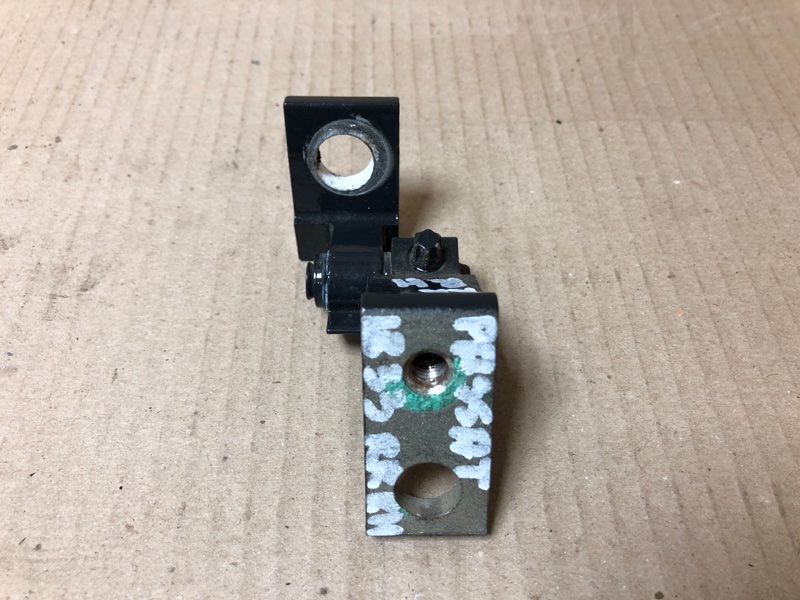 Петля двери верхняя задняя правая VOLKSWAGEN PASSAT B8 14- 2018 Седан 2.0 DDSA 7N0 831 402 A Б/У