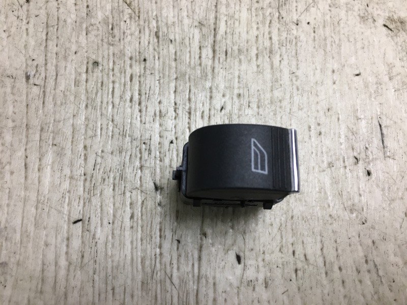 Запчасть кнопка стеклоподъемника задняя правая FORD ESCAPE 12-19 2012 TM2 2.0 HDTX CV6Z-14529-F Б/У Кнопка стеклоподъемника задняя правая FORD ESCAPE 12-19 2012 TM2 2.0 HDTX CV6Z-14529-F Б/У