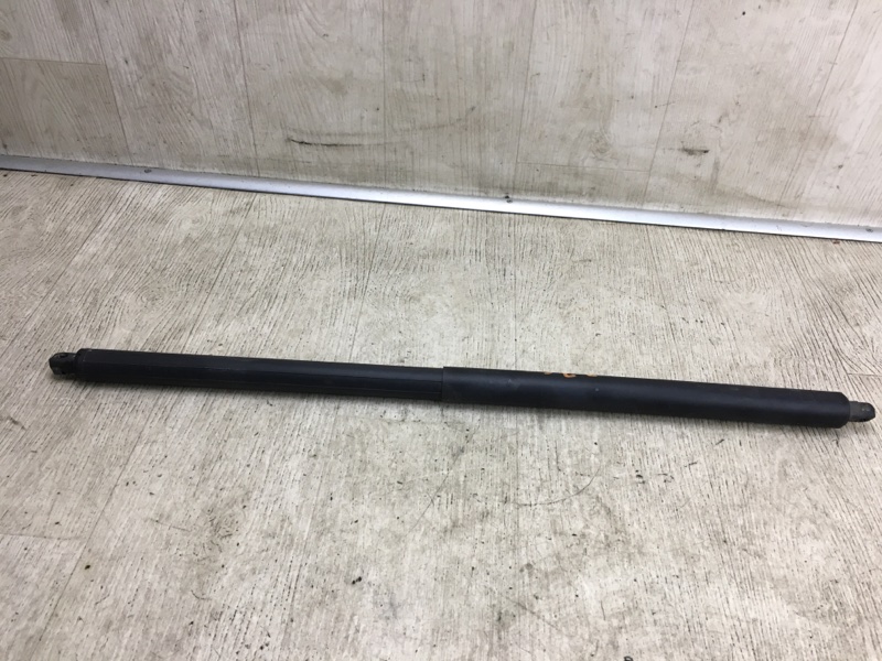 Амортизатор крышки багажника правый FORD ESCAPE 12-19 TM2 2.0 HDTX Амортизатор крышки багажника правый FORD ESCAPE 12-19 TM2 2.0 HDTX