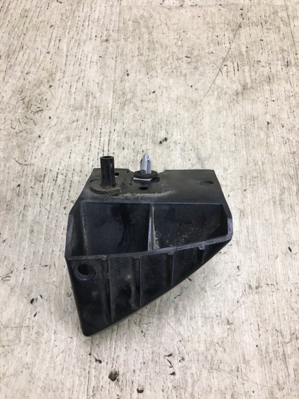 Кронштейн заднего бампера правый FORD ESCAPE 12-19 TM2 2.0 HDTX