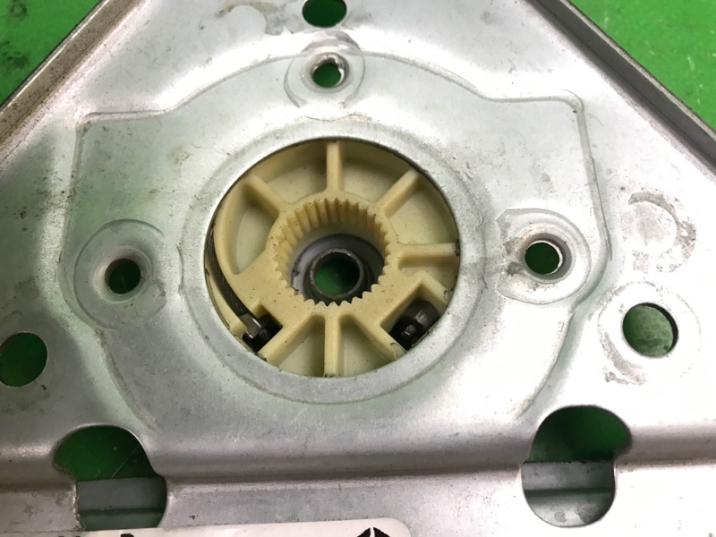 Стеклоподъемник задний правый PATRIOT 10-17 2014 MK74 2.4 ED3 Стеклоподъемник задний правый PATRIOT 10-17 2014 MK74 2.4 ED3