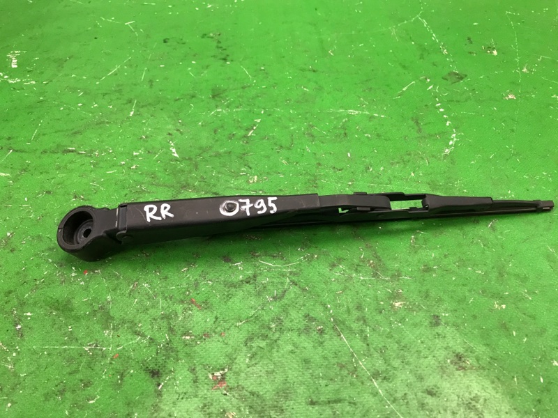 Поводок стеклоочистителя задний JEEP PATRIOT 10-17 2014 MK74 2.4 ED3 68003728AA Б/У