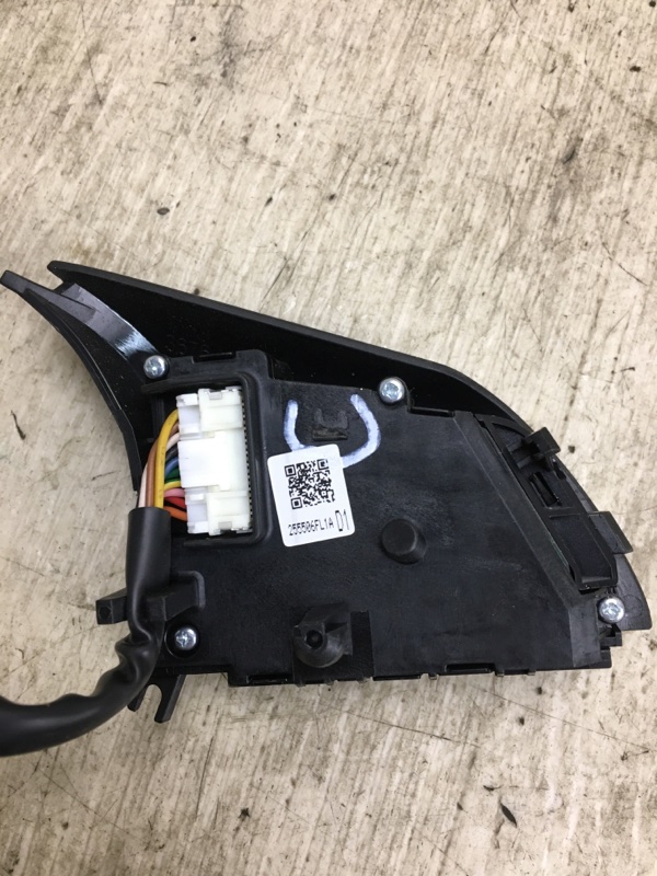 Кнопки на руль правые X-TRAIL/ROGUE T32 13-20 2017 T32 2.5 QR25DE