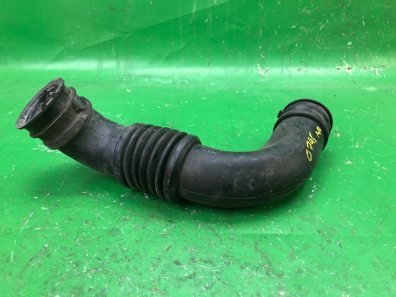 Запчасть патрубок воздушного фильтра JEEP PATRIOT 10-17 2014 MK74 2.4 ED3 4891621AC Б/У Патрубок воздушного фильтра JEEP PATRIOT 10-17 2014 MK74 2.4 ED3 4891621AC Б/У