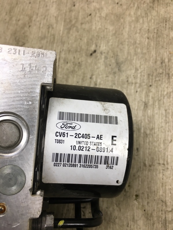 Блок ABS ESCAPE 12-19 2012 TM2 2.0 HDTX