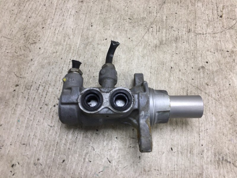 Главный тормозной цилиндр FORD ESCAPE 12-19 2012 TM2 2.0 HDTX BV6Z-2140-A Б/У