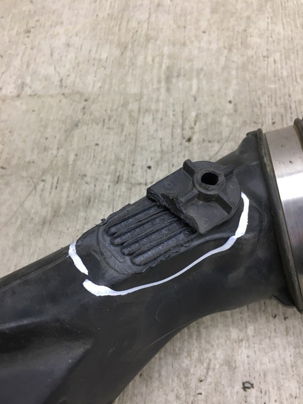 Патрубок воздушного фильтра ESCAPE 12-19 2012 TM2 2.0 HDTX