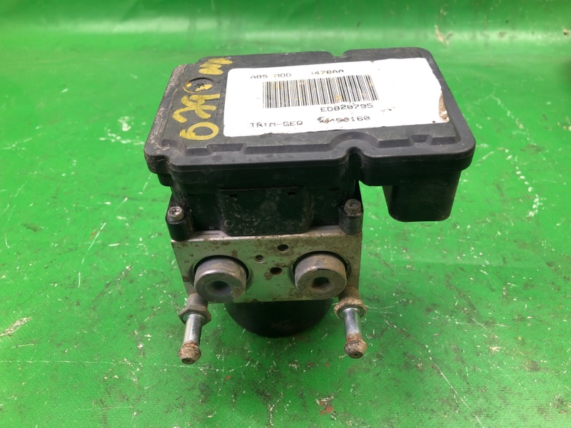Запчасть блок abs JEEP PATRIOT 10-17 2014 MK74 2.4 ED3 68067065AA Б/У Блок ABS JEEP PATRIOT 10-17 2014 MK74 2.4 ED3 68067065AA Б/У