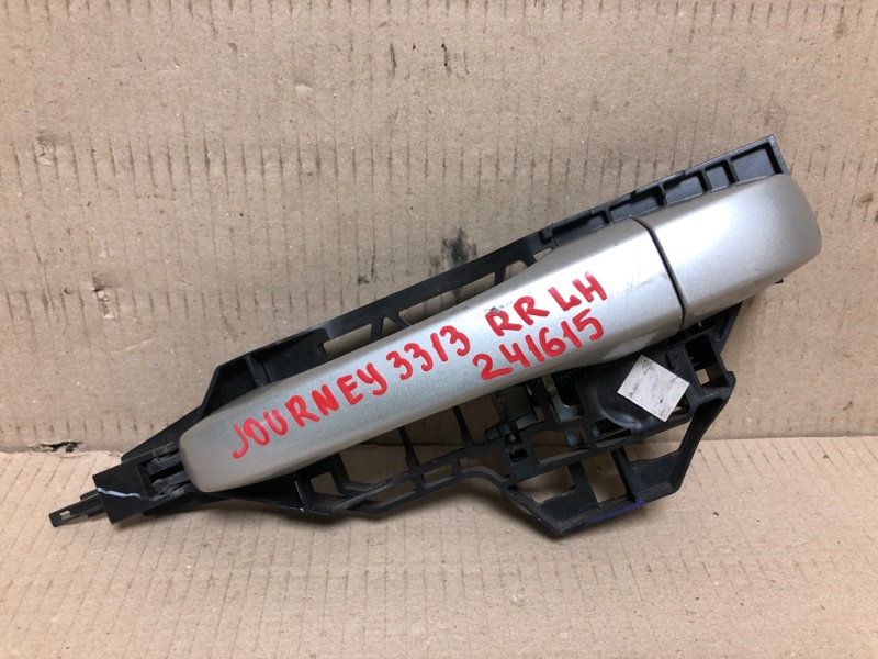 Ручка двери наружная задняя левая DODGE JOURNEY 08-20 2012 Внедорожник 3.6 ERB 1RH65WS2AD Б/У