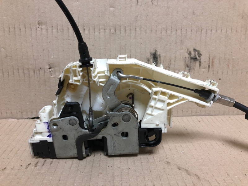 Замок двери передний левый DODGE JOURNEY 08-20 2012 Внедорожник 3.6 ERB 4589913AD Б/У