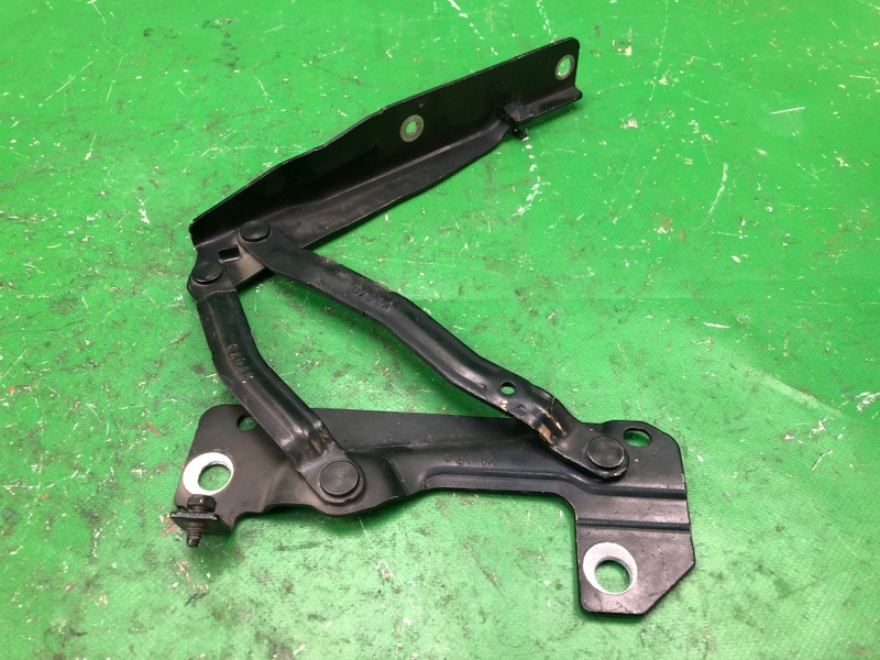 Петля капота левая PATRIOT 10-17 2014 MK74 2.4 ED3 Петля капота левая PATRIOT 10-17 2014 MK74 2.4 ED3