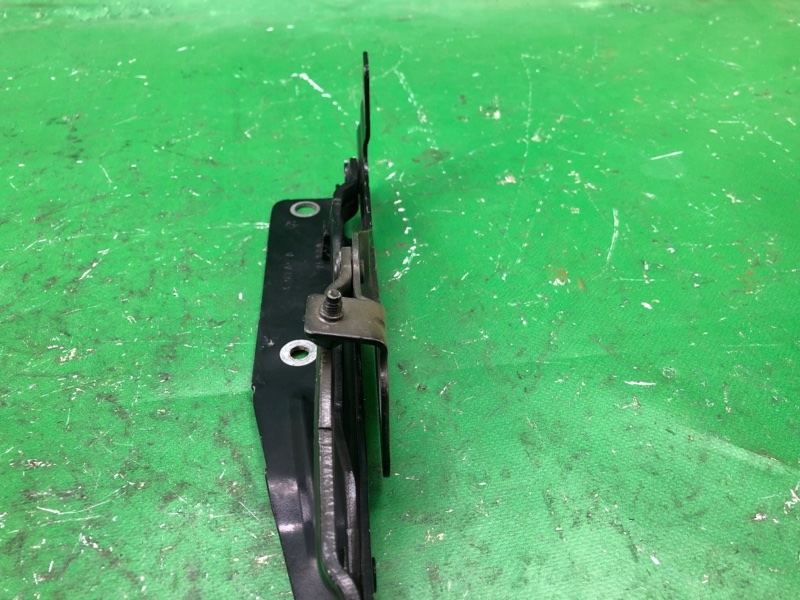 Петля капота левая PATRIOT 10-17 2014 MK74 2.4 ED3 Петля капота левая PATRIOT 10-17 2014 MK74 2.4 ED3