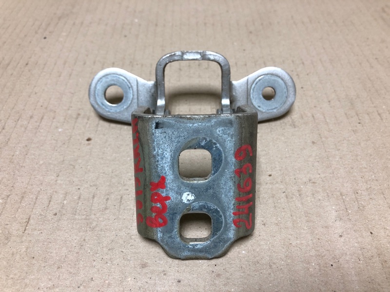 Петля двери верхняя задняя левая DODGE JOURNEY 08-20 2012 Внедорожник 3.6 ERB 5067941AC Б/У